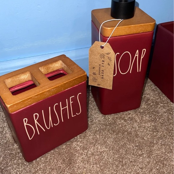 Rae Dunn bathroom set - Picture 5 of 5